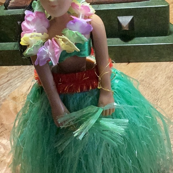 Vintage Hawaiian Dashboard Hula Dancer Girl - Picture 7 of 9